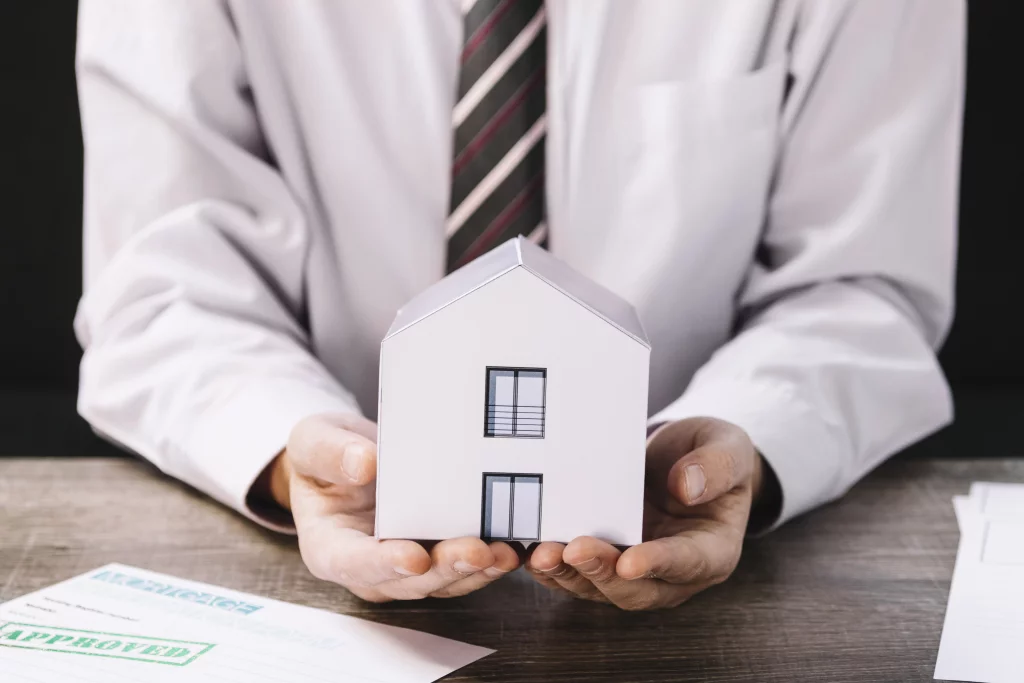 cek legalitas rumah sebelum booking